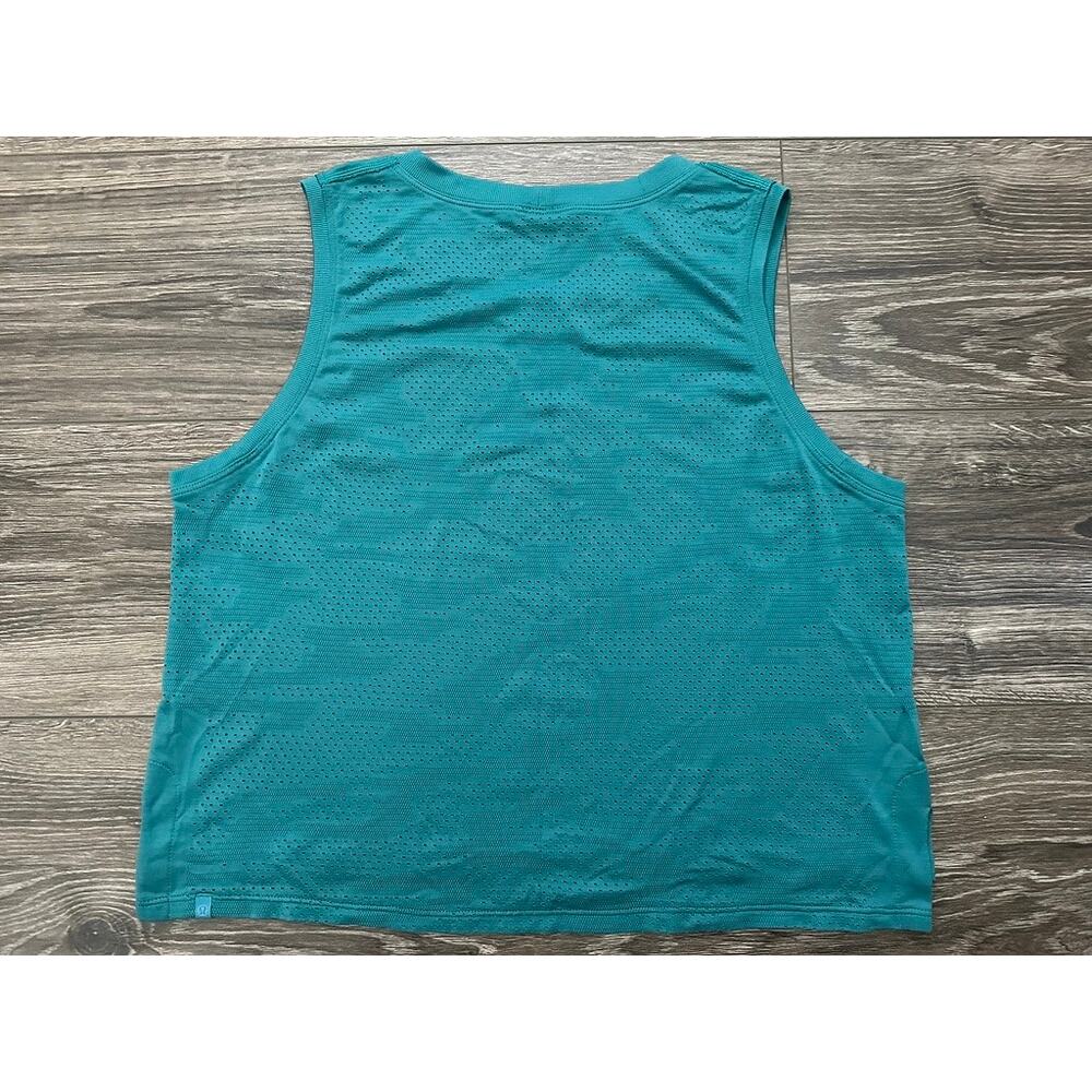 Lululemon Train to Be Tank Dot Camo Teal Lagoon - Picture 5 of 5